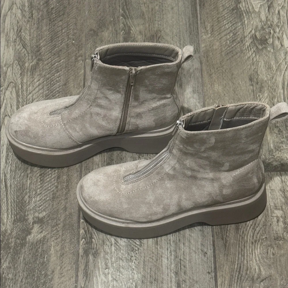 Portland Leather stylish platform